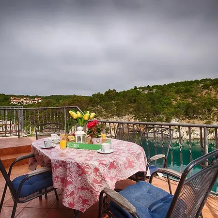 Villa House Vrbnik (Primorje-Gorski Kotar)